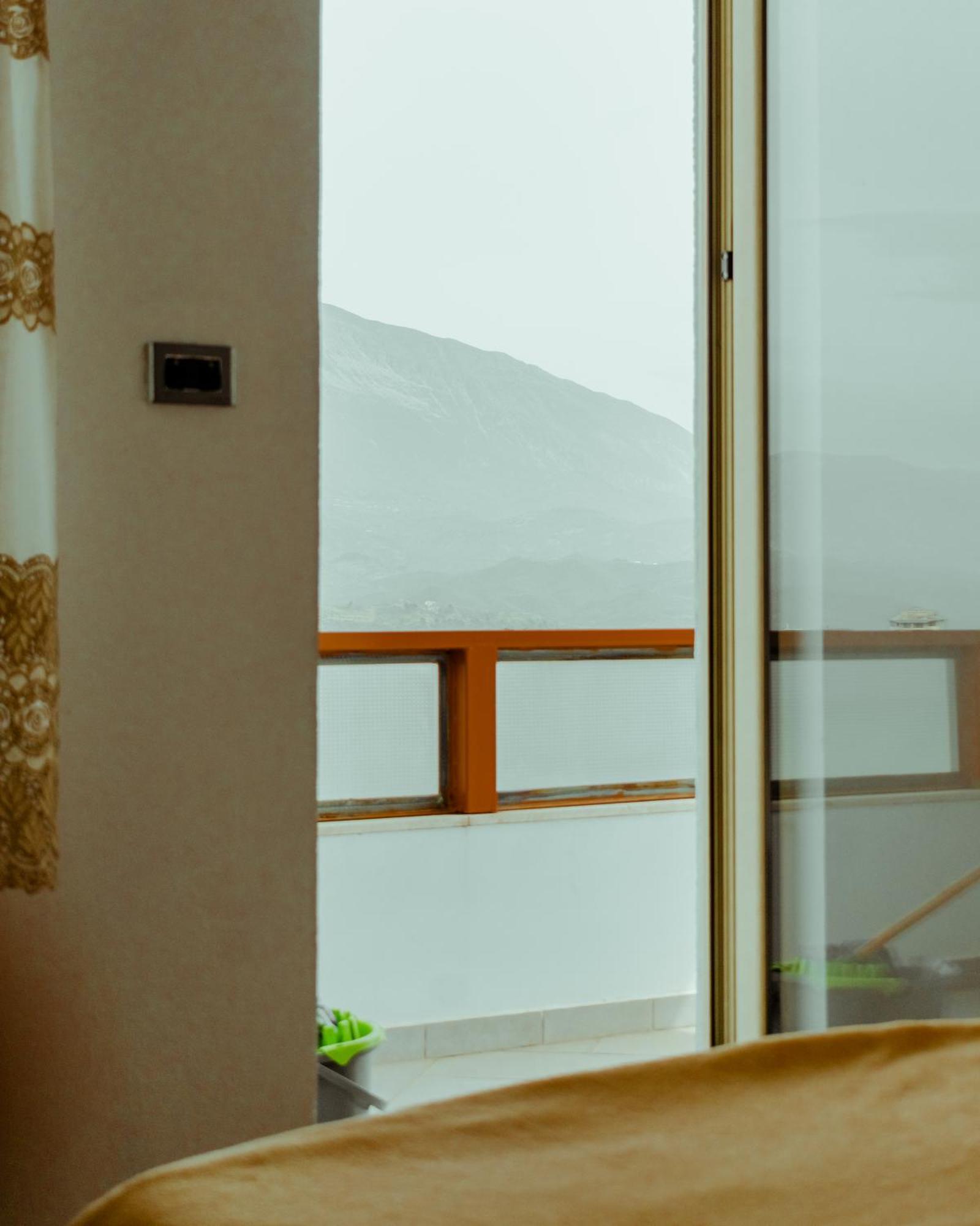 Guesthouse Shtino Gjirokaster Exterior photo